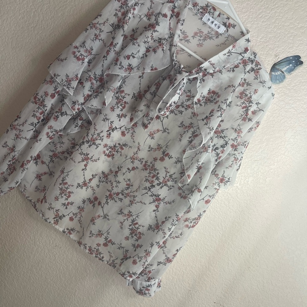 Floral Ruffle Blouse - Picture 5 of 14
